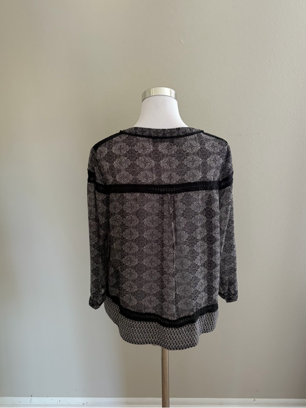 The Kooples Size Large Black & Gray Lace-Up Patterned Sheer Blouse Boho Flowy - Picture 4 of 14